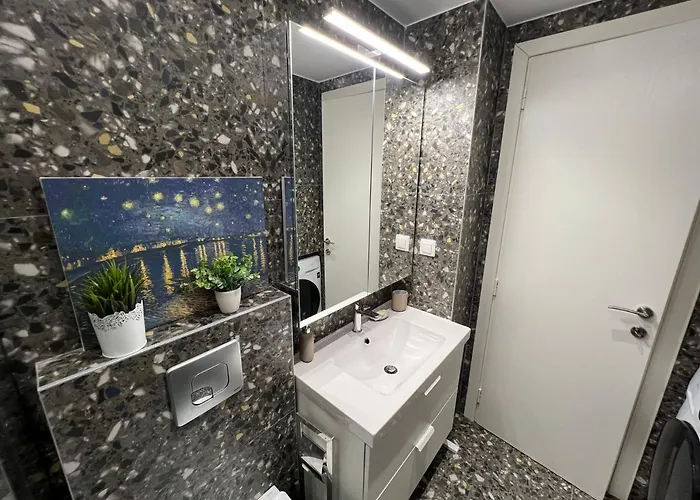 Chic Urban Escape By Thesbnb Appartement *