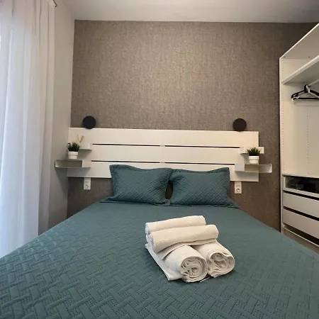 Chic Urban Escape By Thesbnb Apartmán *